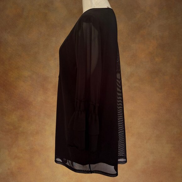 89th & Madison Black Lace Crochet Tunic Boho Bell Sleeve Blouse 2X - Picture 4 of 10